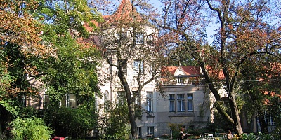 2THREE AND A HALF DSCF7799 6